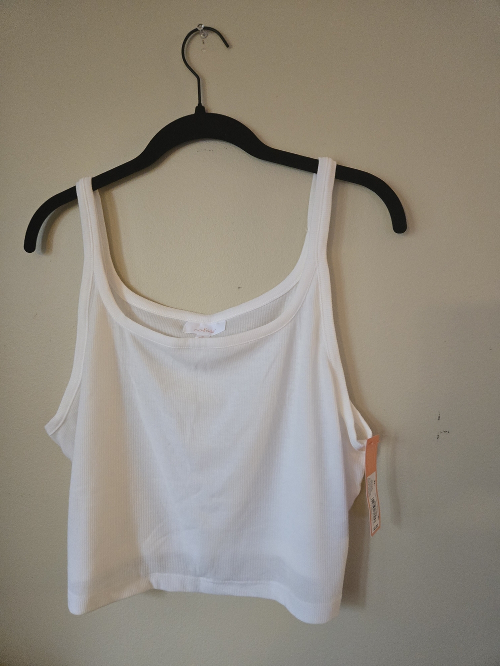 Colsie White Ribbed Scoop Crop Tank